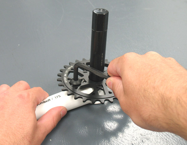 Universal Sprocket Bolt