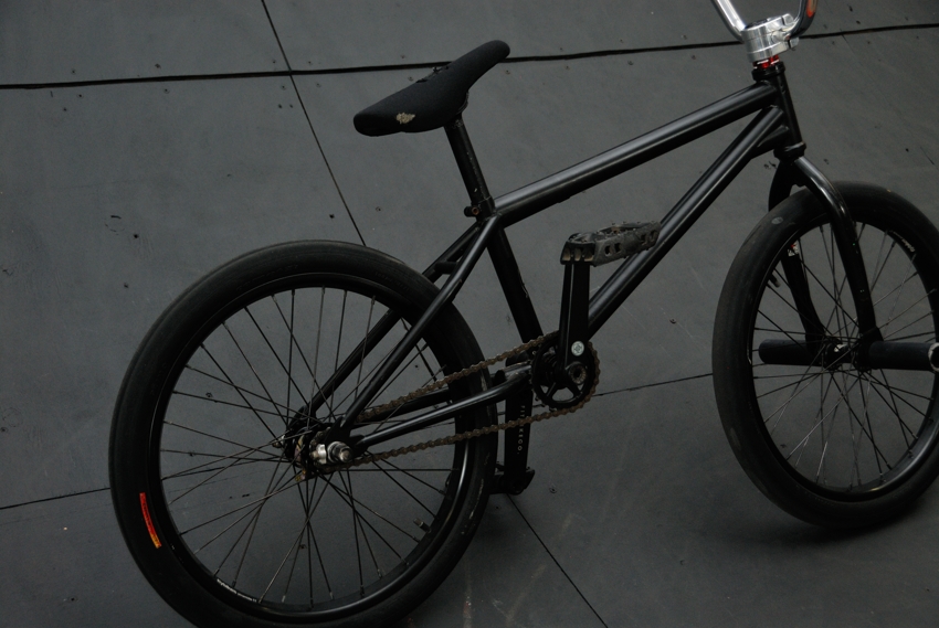 Schogn Lee Bike Check - May 2013 - S&M Intrikat
