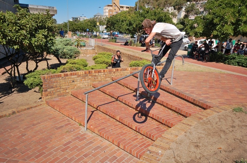 The Street Series - Unknown Rider - X-up Gap