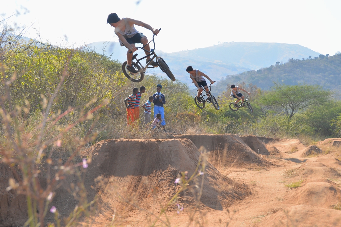 Triple threat 360's from Axel. 