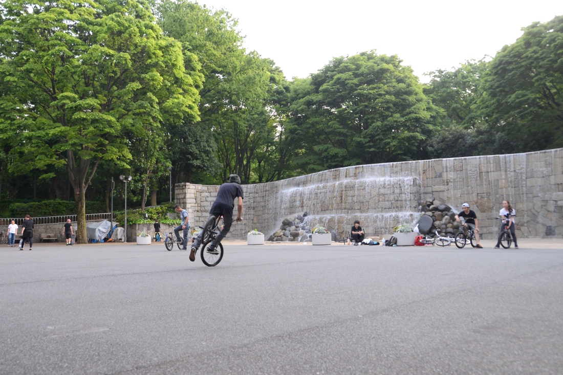 Yeah thats me, atleast i got one riding photo...