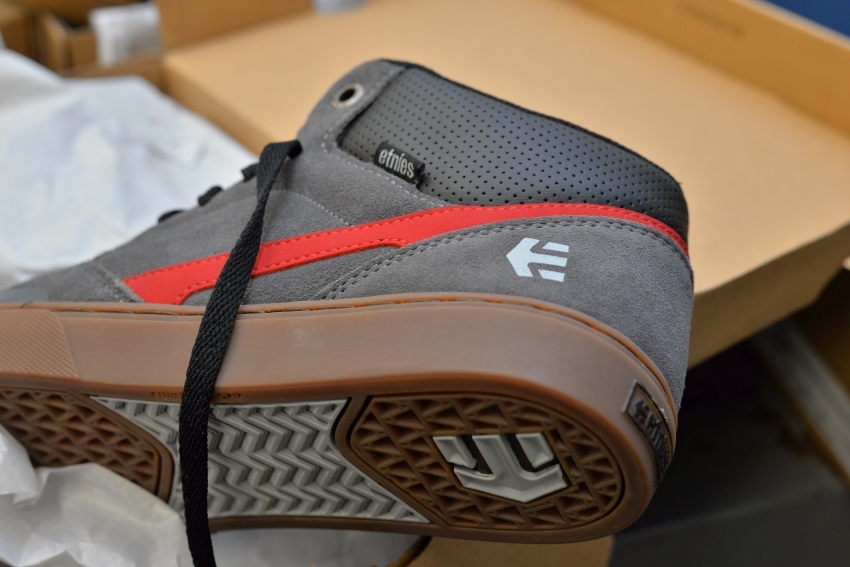 BMX Direct / Etnies RAP CM. Aaron Ross Sig. - Regular Price R645