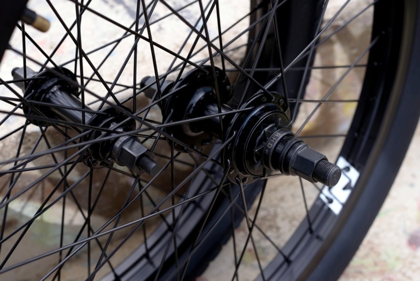 Revenge OHM Wheels - 9t driver, black spokes, Double wall rims. 