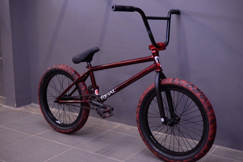 United Rigal Custom Complete - 21″