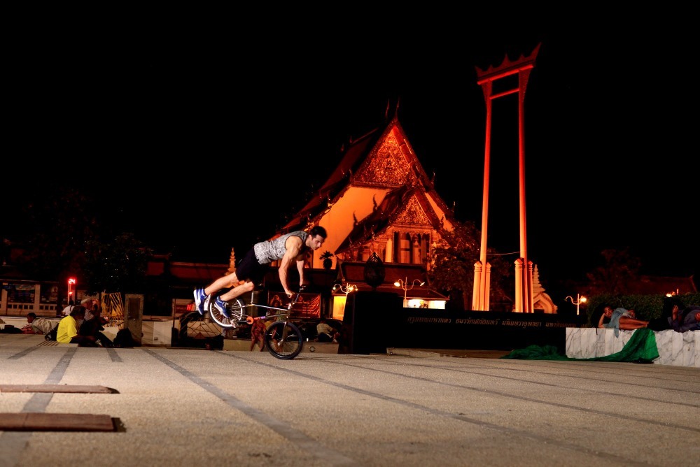Navid was in Thailand on Holiday and made connection with Toon. He hung out for a couple of sessions.