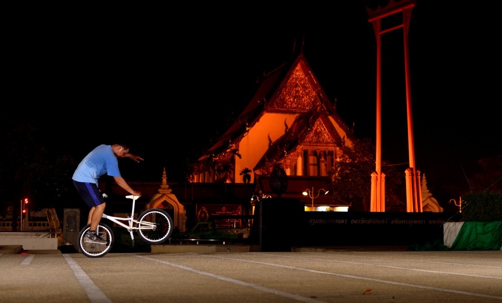This dude had so much fun riding his bike, I don' think he speaks a word of English.