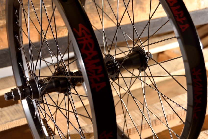 Stranger Crux Wheel Set - Black - 9t - Sealed Bearing - Female Front Hub