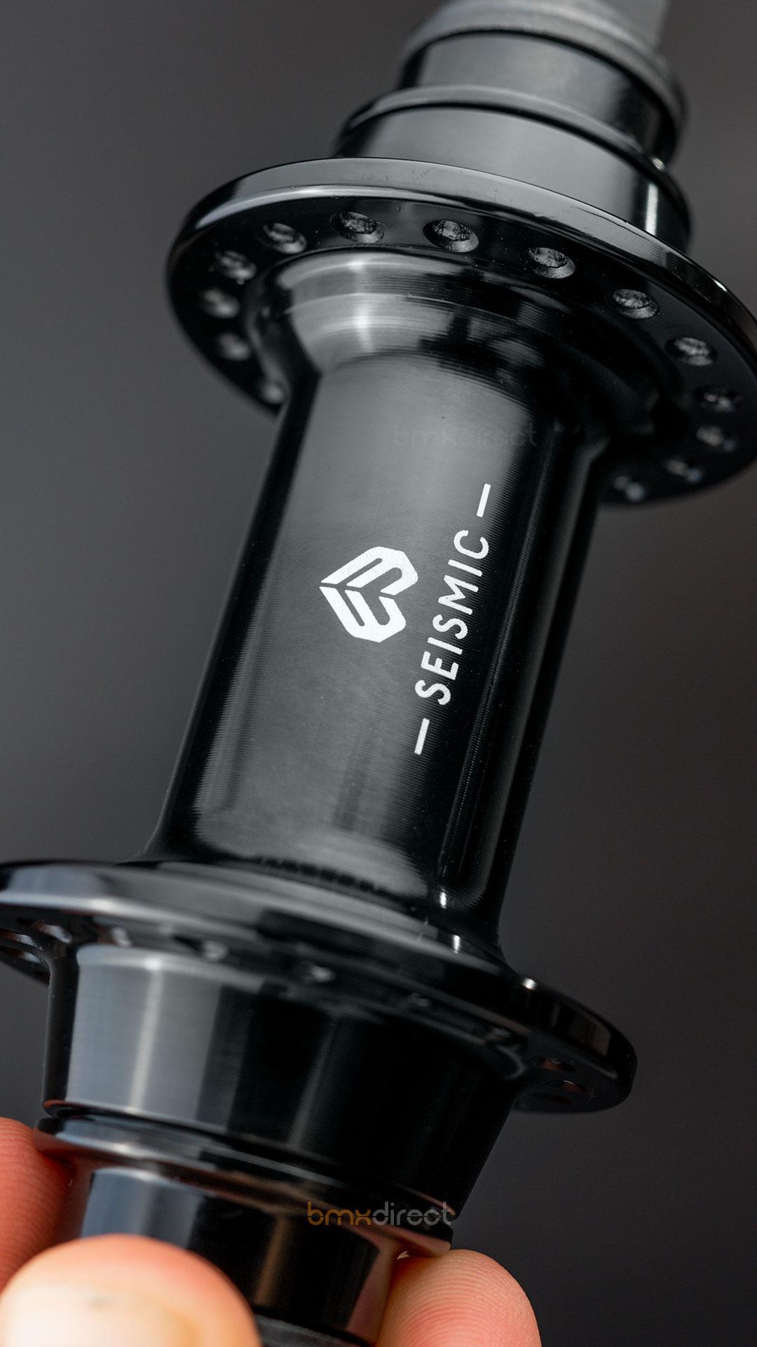 Eclat Seismic front hub - Black