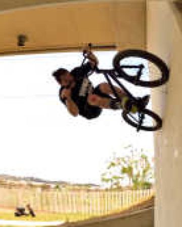 colin-skb-xloot-thmb